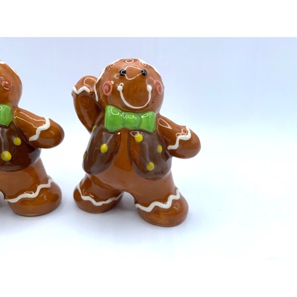 Gingerbread Man Ceramic Salt and Pepper Shakers Set Hand Wash Only Holiday Decor - Picture 2 of 9